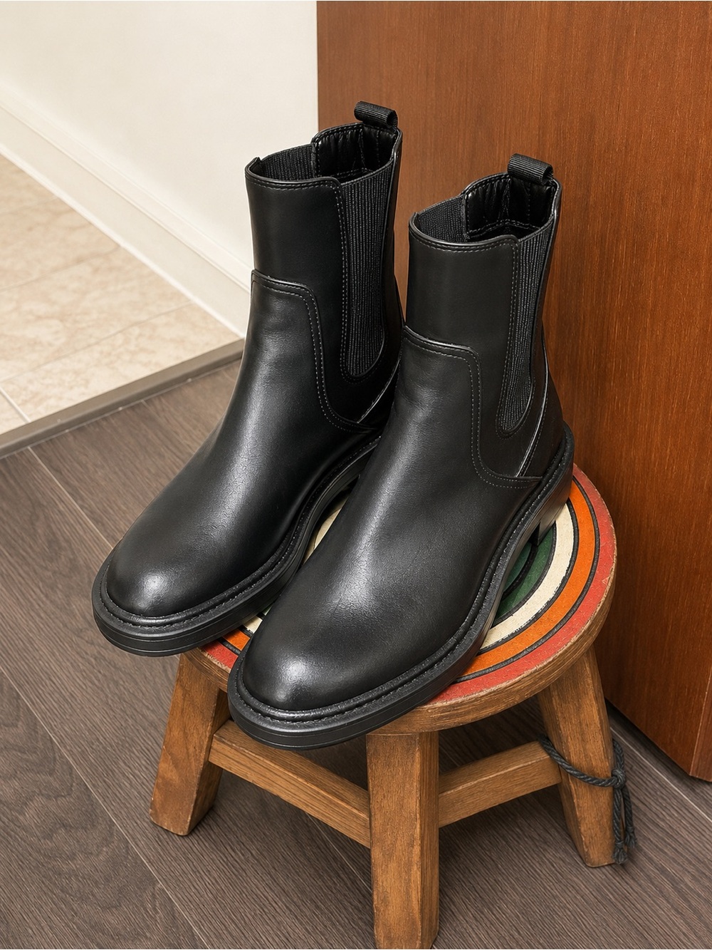 Zara  Chelsea Boots 8